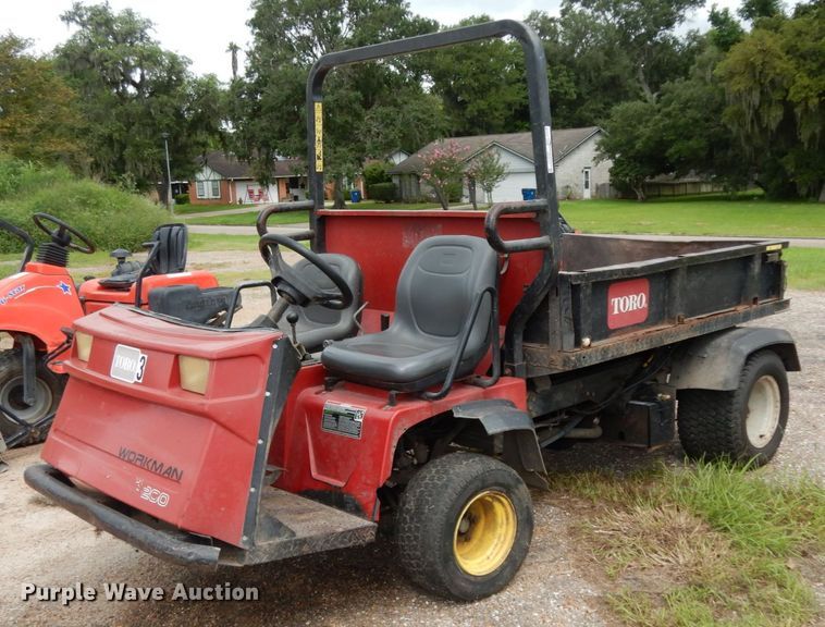 image for item HR9727 2002 Toro Workman 3200  utility vehicle