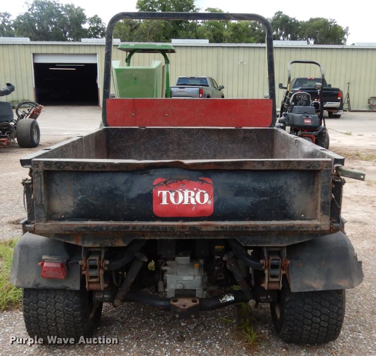 image for item HR9727 2002 Toro Workman 3200  utility vehicle