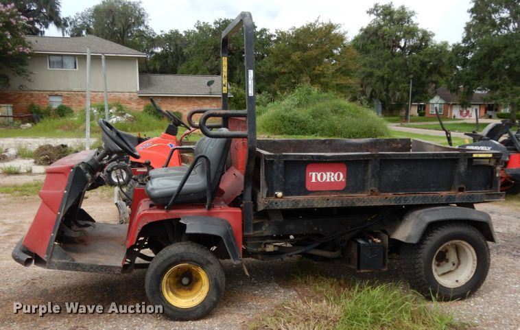 image for item HR9727 2002 Toro Workman 3200  utility vehicle