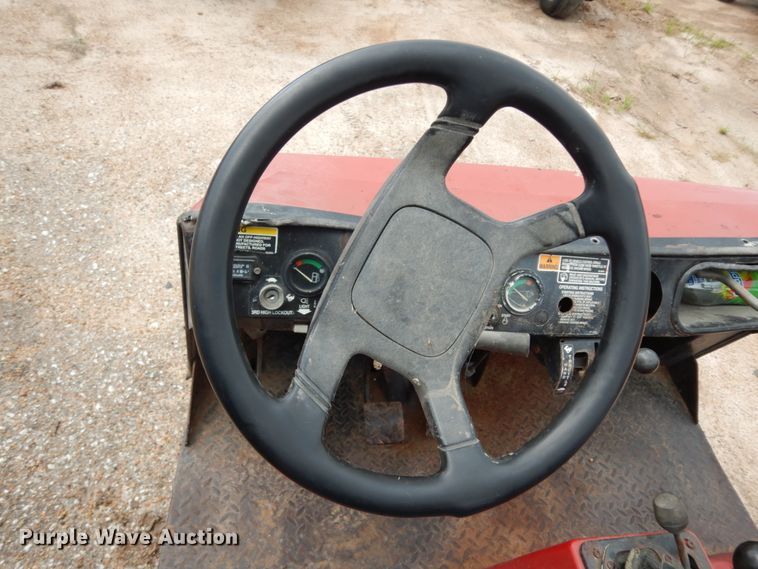 image for item HR9727 2002 Toro Workman 3200  utility vehicle