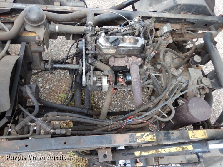 image for item HR9727 2002 Toro Workman 3200  utility vehicle