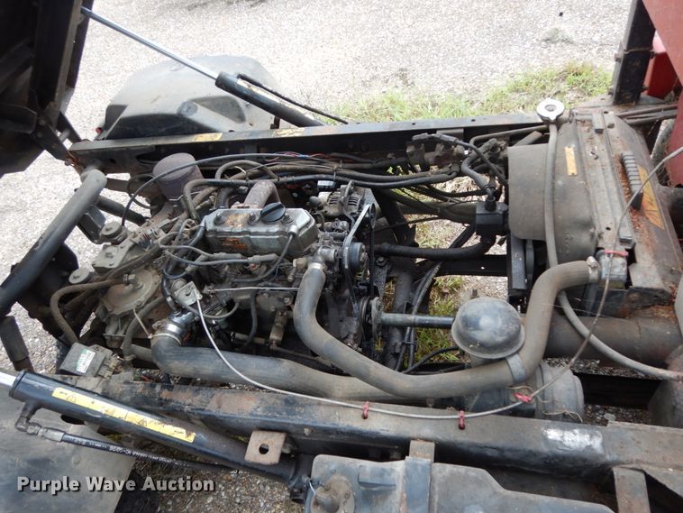 image for item HR9727 2002 Toro Workman 3200  utility vehicle