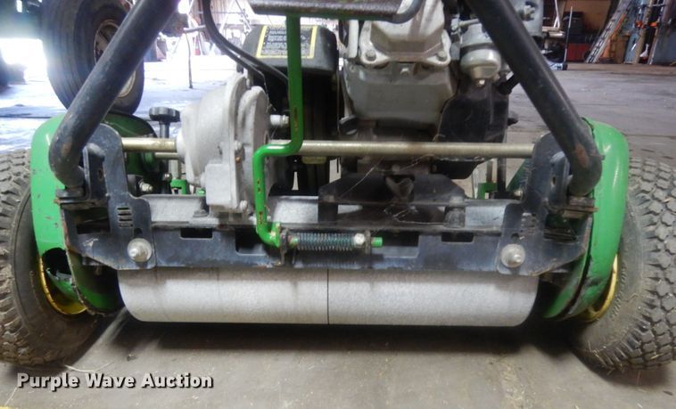 image for item HR9731 John Deere 220B WBGM  greens mower