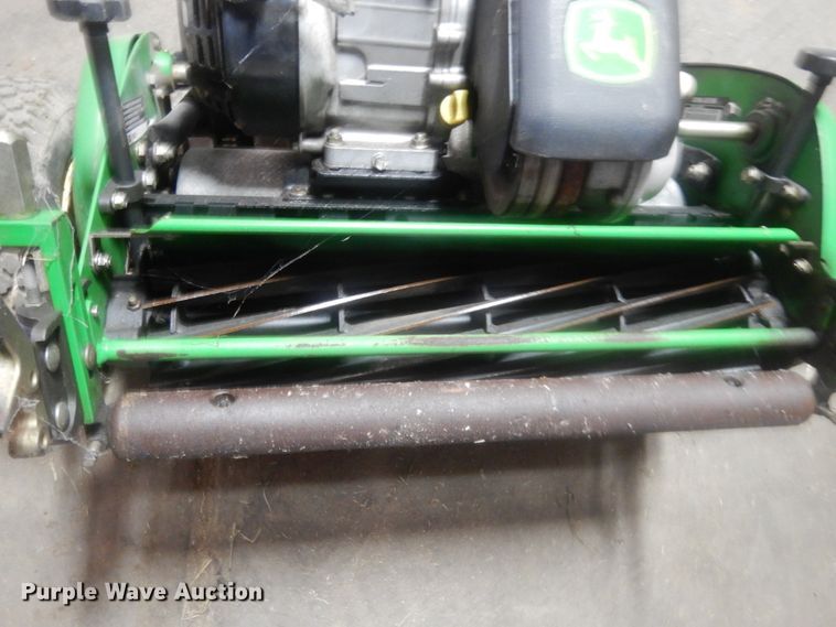 image for item HR9731 John Deere 220B WBGM  greens mower