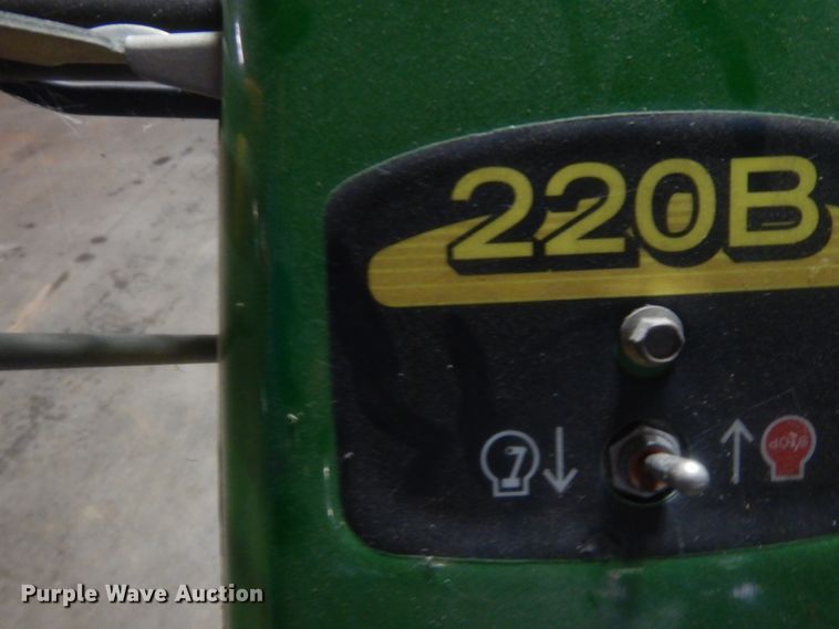 image for item HR9731 John Deere 220B WBGM  greens mower