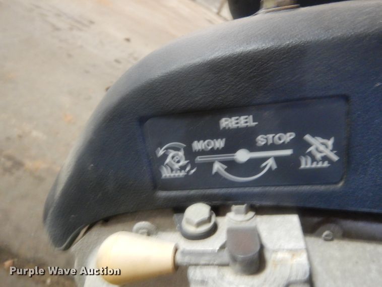 image for item HR9732 John Deere 220B WBGM  greens mower