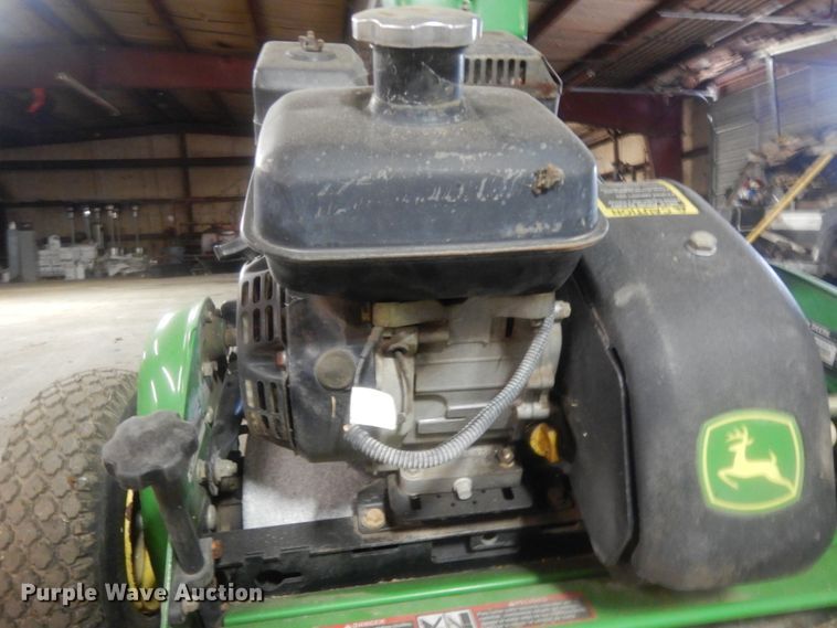 image for item HR9732 John Deere 220B WBGM  greens mower