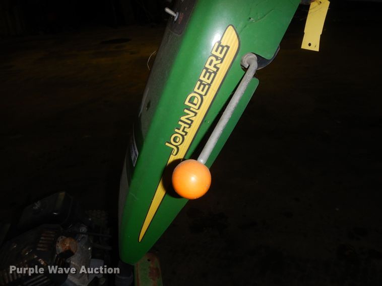 image for item HR9733 John Deere 220B WBGM  greens mower