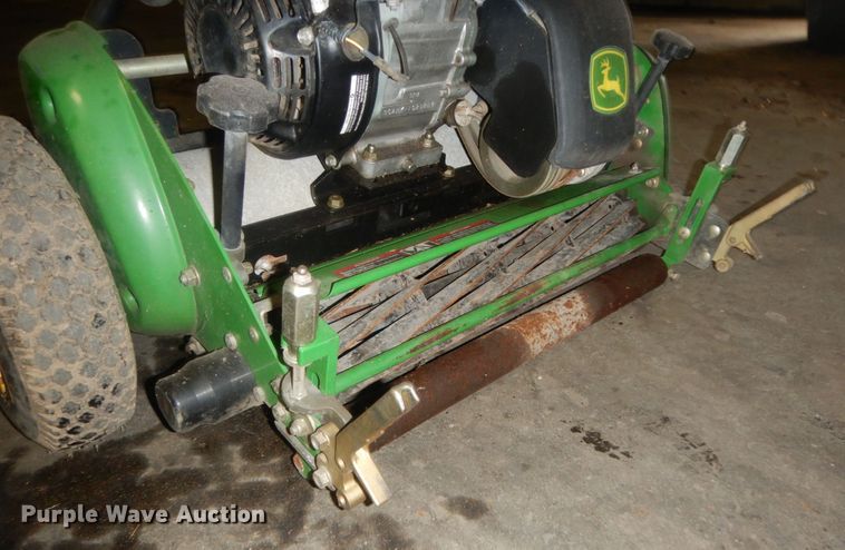 image for item HR9734 John Deere 220B WBGM  greens mower