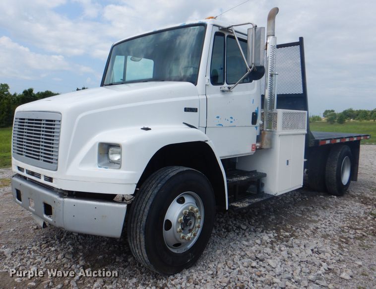 image for item HT9350 2002 Freightliner FL70  flatbed truck