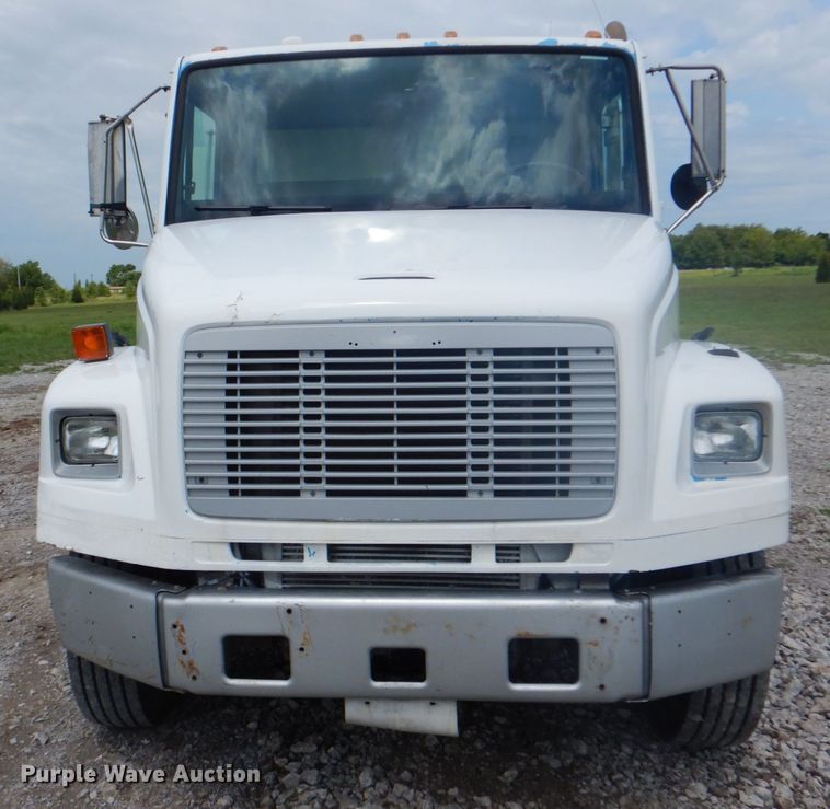 image for item HT9350 2002 Freightliner FL70  flatbed truck