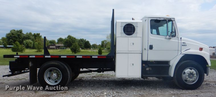 image for item HT9350 2002 Freightliner FL70  flatbed truck