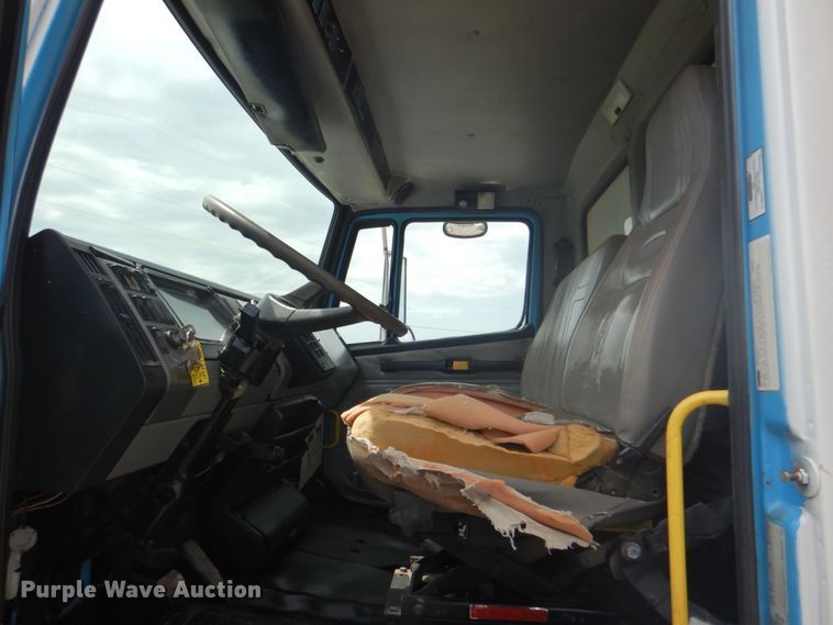 image for item HT9350 2002 Freightliner FL70  flatbed truck