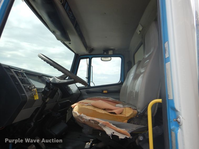 image for item HT9350 2002 Freightliner FL70  flatbed truck