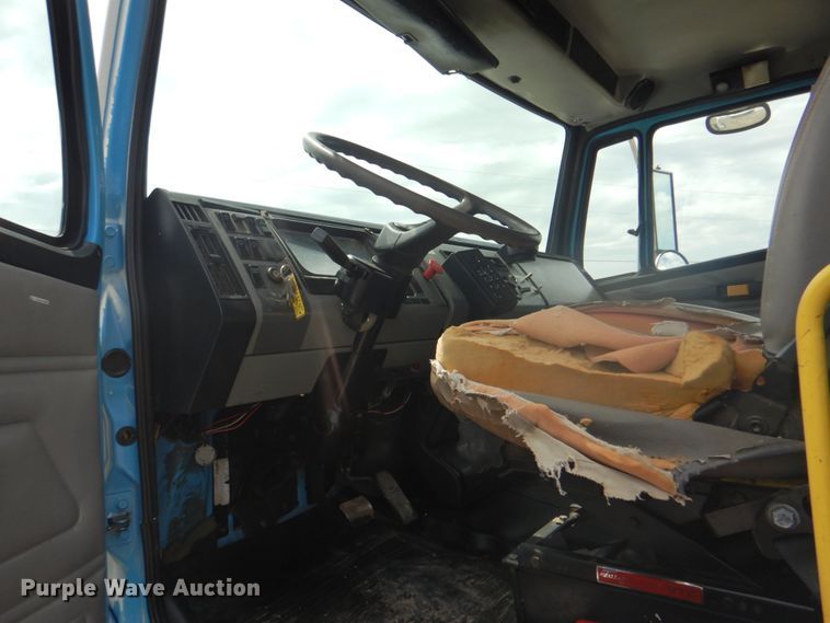 image for item HT9350 2002 Freightliner FL70  flatbed truck