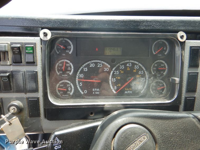 image for item HT9350 2002 Freightliner FL70  flatbed truck