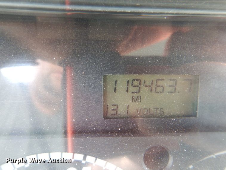 image for item HT9350 2002 Freightliner FL70  flatbed truck