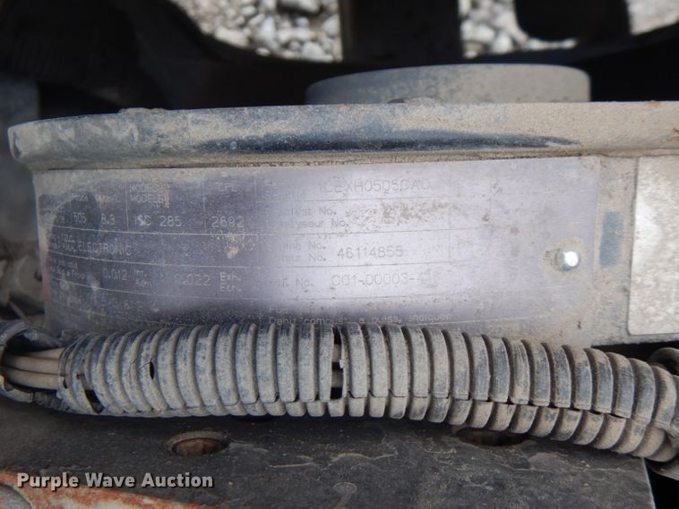 image for item HT9350 2002 Freightliner FL70  flatbed truck