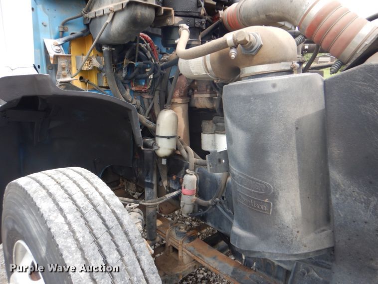 image for item HT9350 2002 Freightliner FL70  flatbed truck