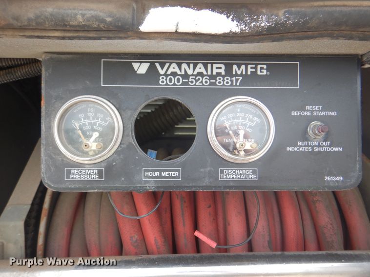 image for item HT9350 2002 Freightliner FL70  flatbed truck