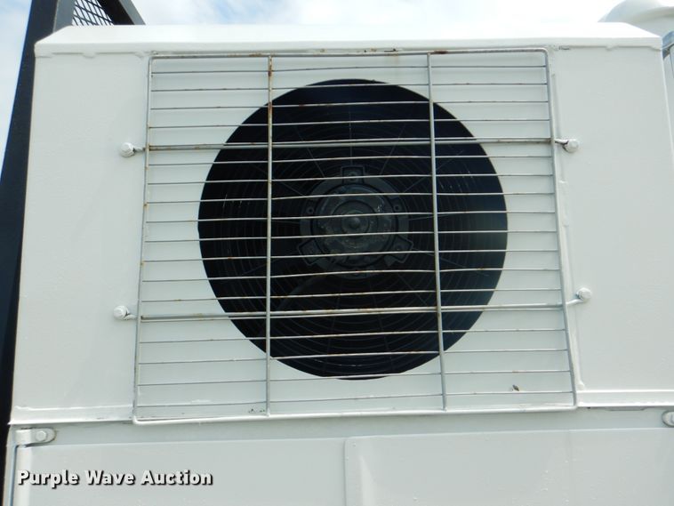 image for item HT9350 2002 Freightliner FL70  flatbed truck