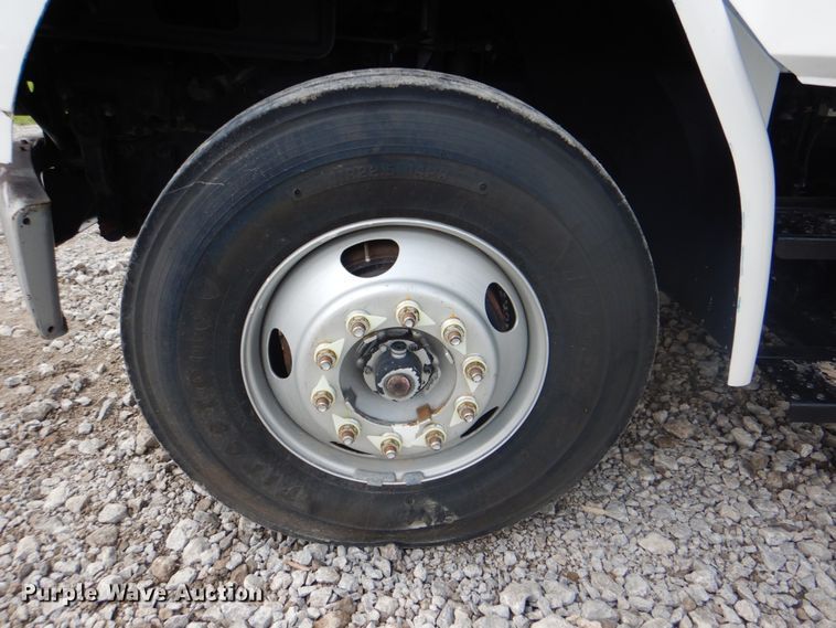 image for item HT9350 2002 Freightliner FL70  flatbed truck