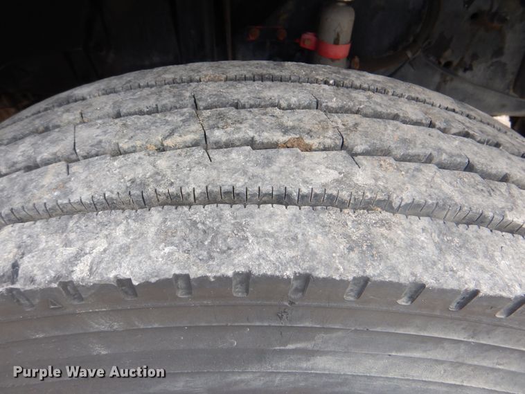 image for item HT9350 2002 Freightliner FL70  flatbed truck