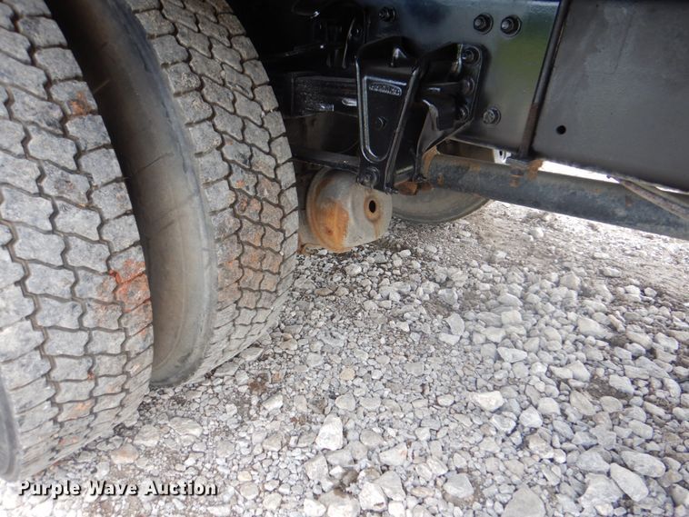 image for item HT9350 2002 Freightliner FL70  flatbed truck