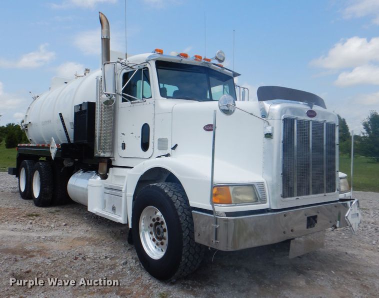 image for item HT9355 1990 Peterbilt 377  vacuum truck