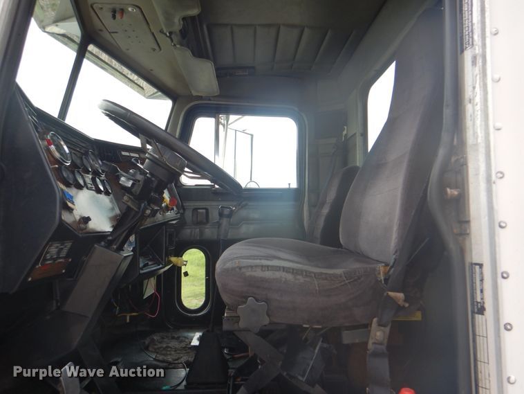 image for item HT9355 1990 Peterbilt 377  vacuum truck