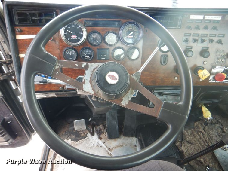 image for item HT9355 1990 Peterbilt 377  vacuum truck