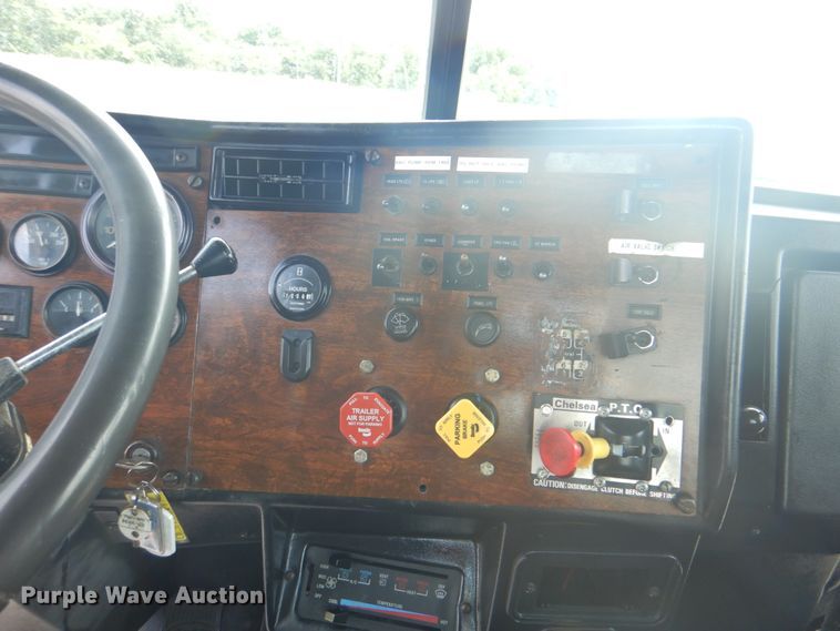 image for item HT9355 1990 Peterbilt 377  vacuum truck