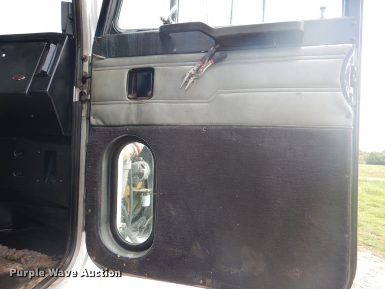 image for item HT9355 1990 Peterbilt 377  vacuum truck