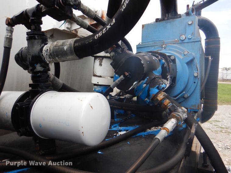 image for item HT9355 1990 Peterbilt 377  vacuum truck