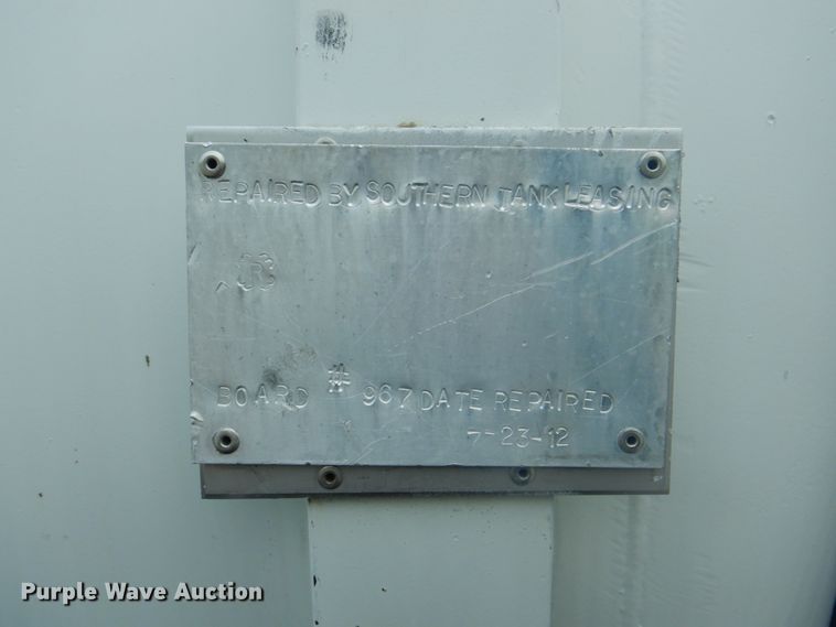 image for item HT9355 1990 Peterbilt 377  vacuum truck