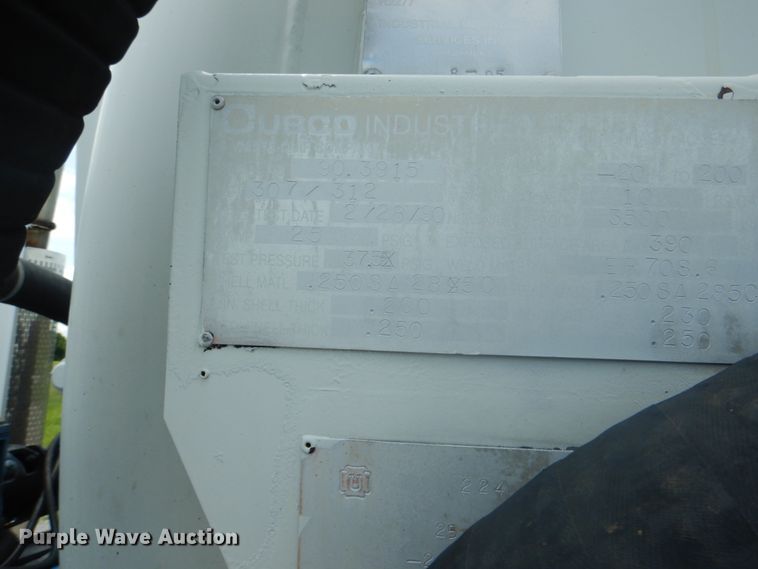 image for item HT9355 1990 Peterbilt 377  vacuum truck