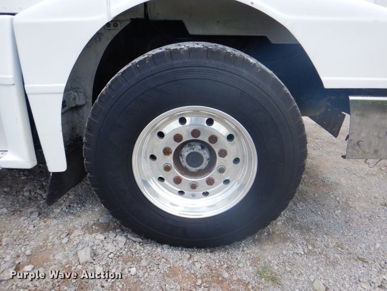 image for item HT9355 1990 Peterbilt 377  vacuum truck