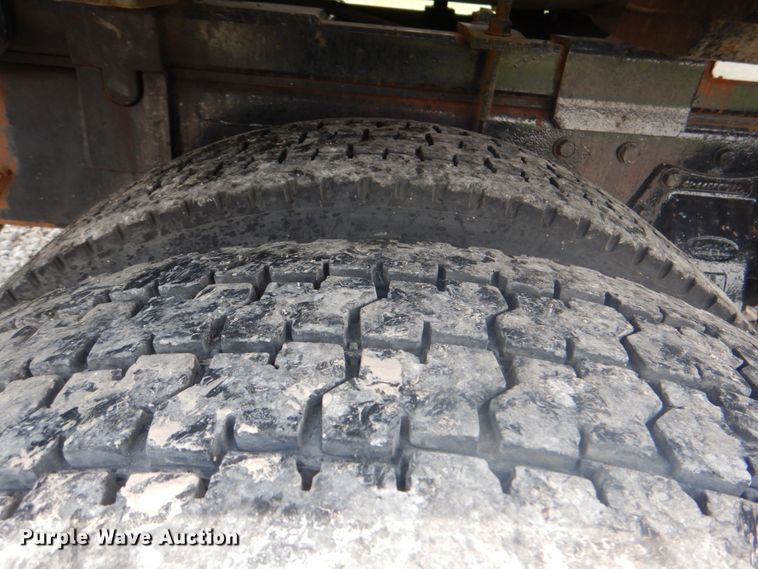 image for item HT9355 1990 Peterbilt 377  vacuum truck