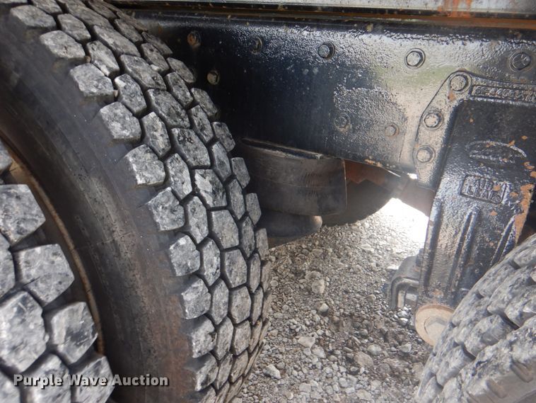 image for item HT9355 1990 Peterbilt 377  vacuum truck