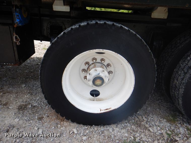 image for item HT9355 1990 Peterbilt 377  vacuum truck