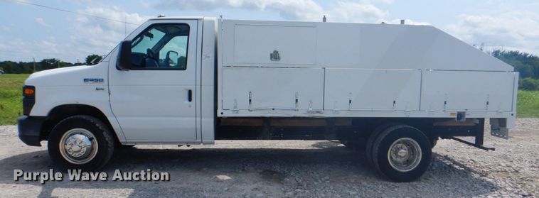 image for item HT9357 2012 Ford E450  utility van with sprayer