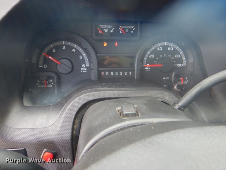 image for item HT9357 2012 Ford E450  utility van with sprayer