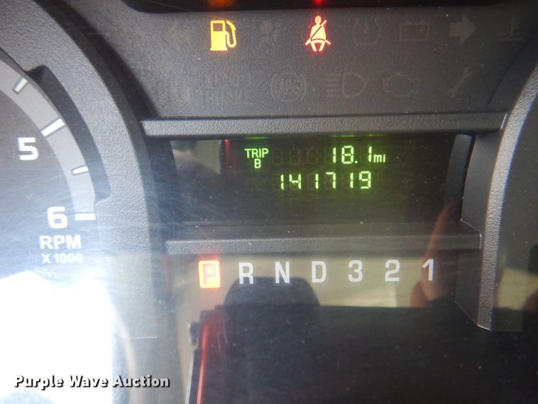 image for item HT9357 2012 Ford E450  utility van with sprayer