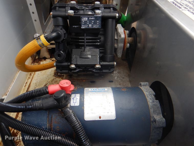 image for item HT9357 2012 Ford E450  utility van with sprayer