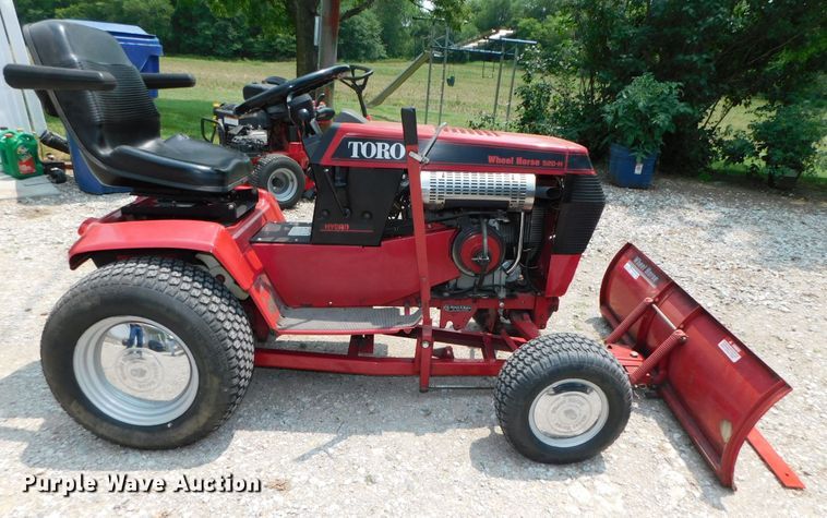 image for item HX9437 1991 Toro Wheel Horse 520H  lawn tractor