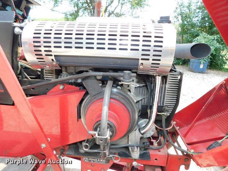 image for item HX9437 1991 Toro Wheel Horse 520H  lawn tractor