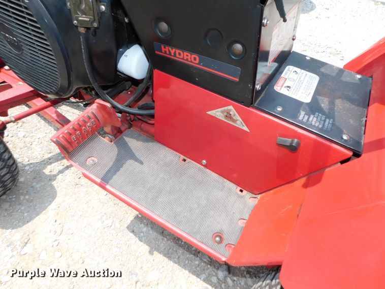 image for item HX9437 1991 Toro Wheel Horse 520H  lawn tractor