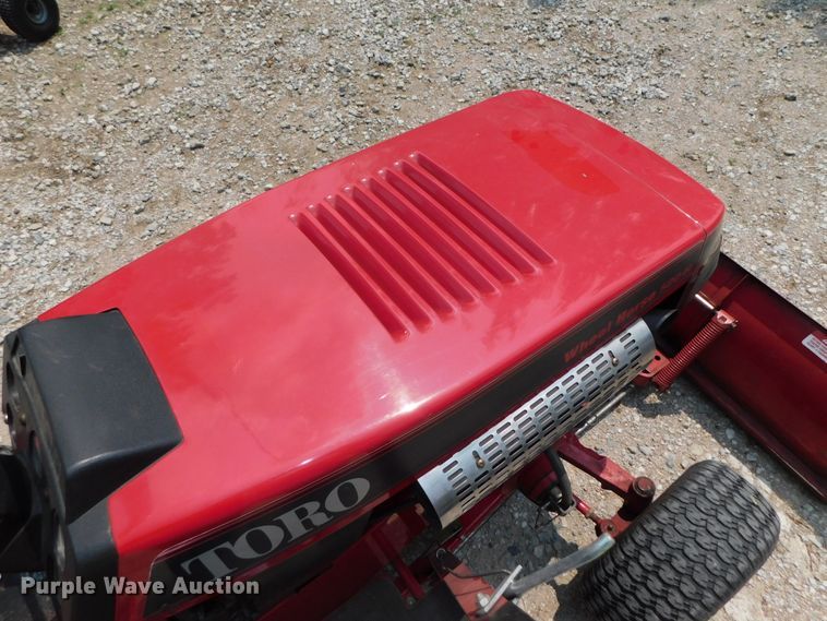 image for item HX9437 1991 Toro Wheel Horse 520H  lawn tractor
