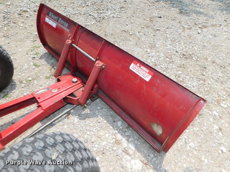 image for item HX9437 1991 Toro Wheel Horse 520H  lawn tractor