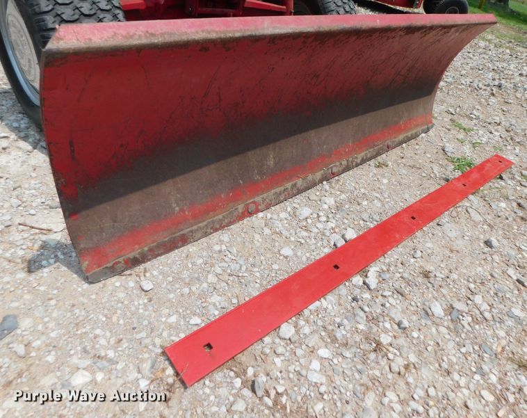image for item HX9437 1991 Toro Wheel Horse 520H  lawn tractor